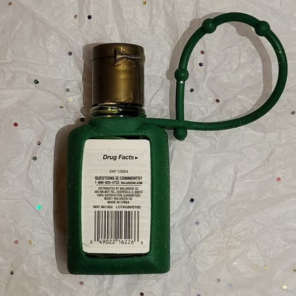 Holiday Pedicure Kit and Sanitizer - Picture 5 of 5